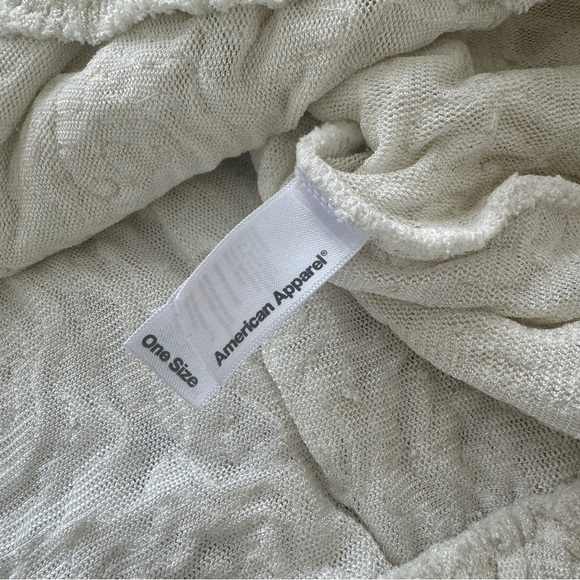 American Apparel Oversized Floral Top - Picture 6 of 8